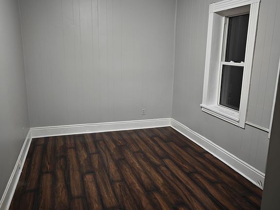 3rd image of 12 Gibson St