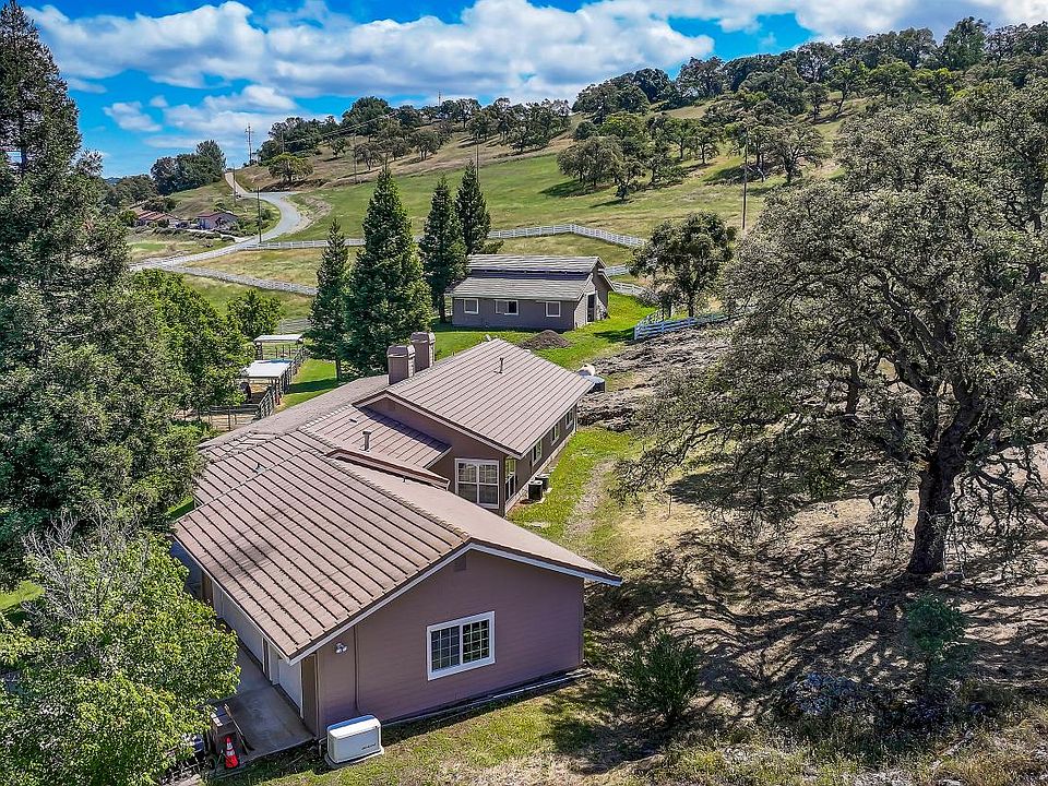 1st image of 3751 Cosgrove Creek Rd