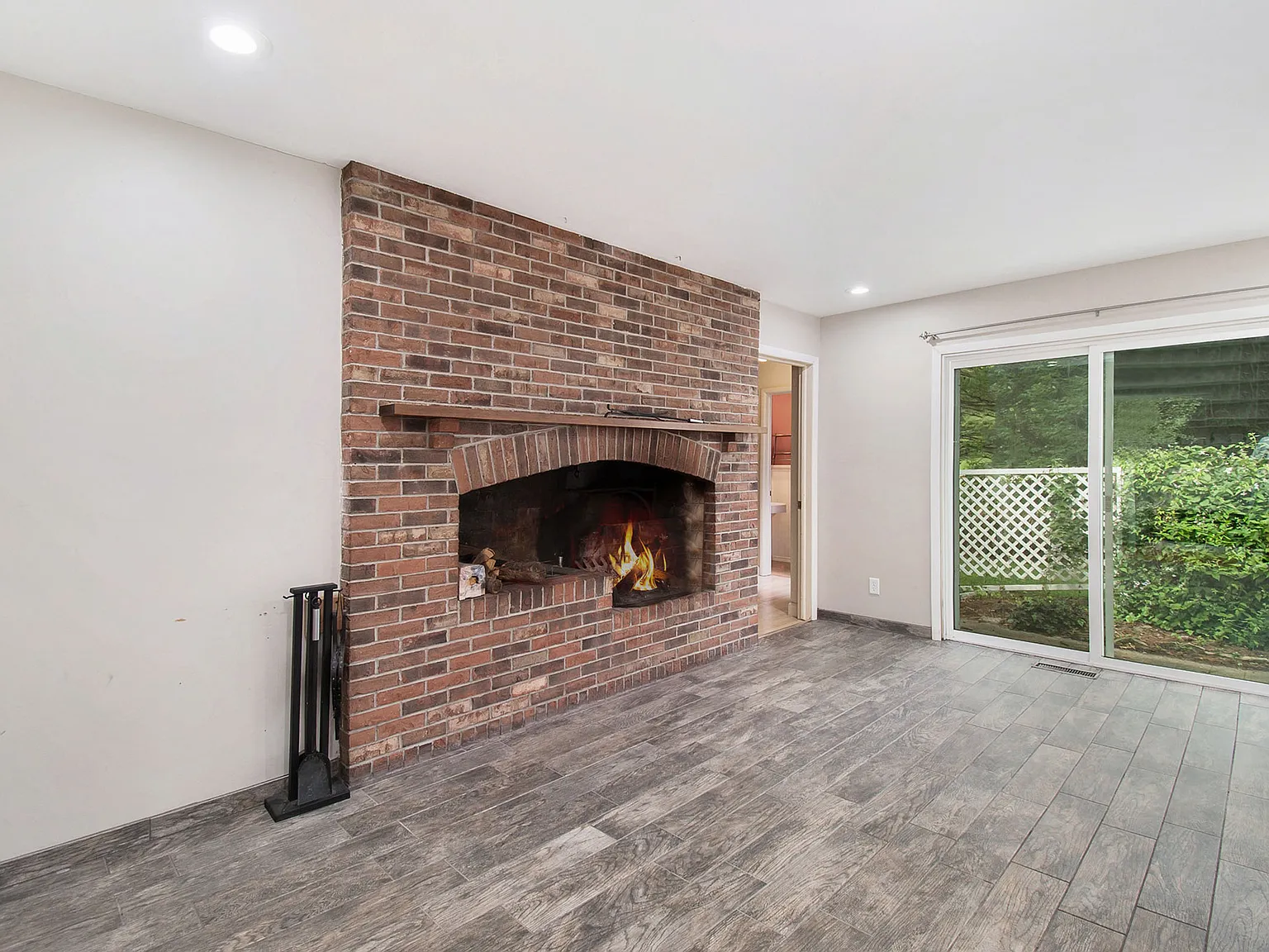 4 bed, 2.5 bath, 1668 sqft, $1,900 — Photo 4