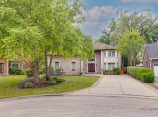 339 Taft Ct, Glenview, IL 60025