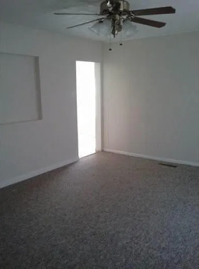 3 bed, 1113 sqft, $1,350 — Photo 3
