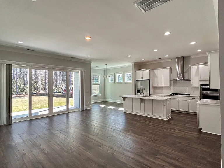 1214 Laurel Oak Ave — Photo 3