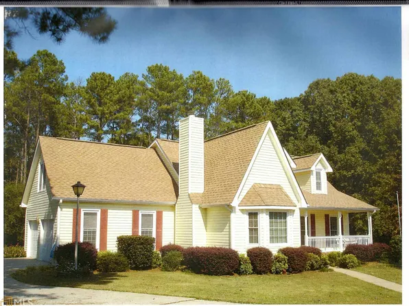 135 Forrest Lake Way, Fayetteville, GA 30215