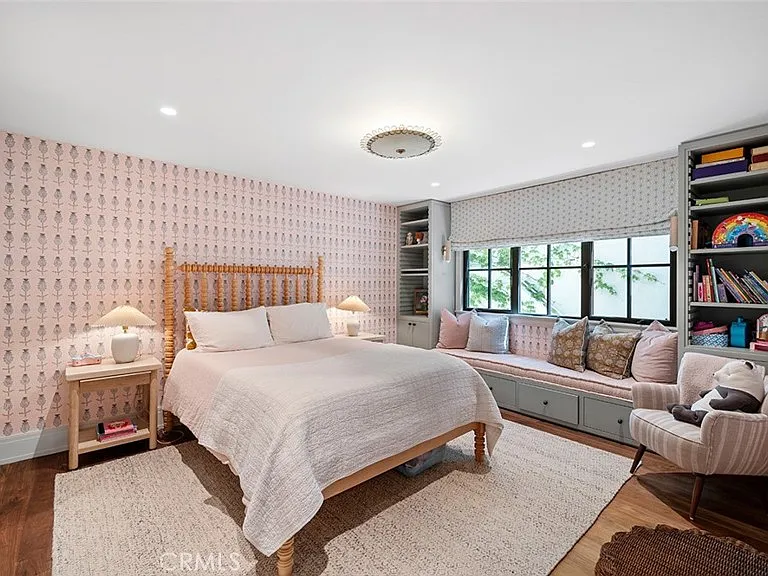27 Emerald Bay — Photo 34