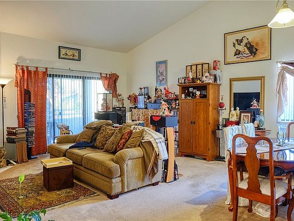 3rd image of 5056 S Rainbow Blvd Unit 201