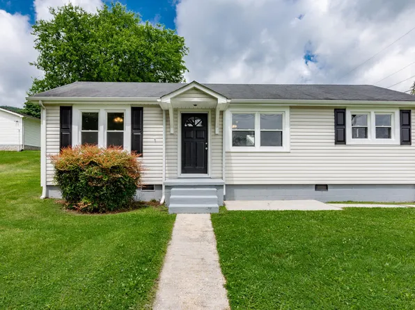 11353 N Oak St, Soddy Daisy, TN 37379