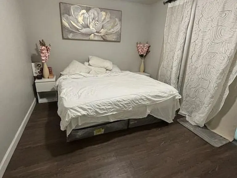 1501 Sterling St #1501 — Photo 9