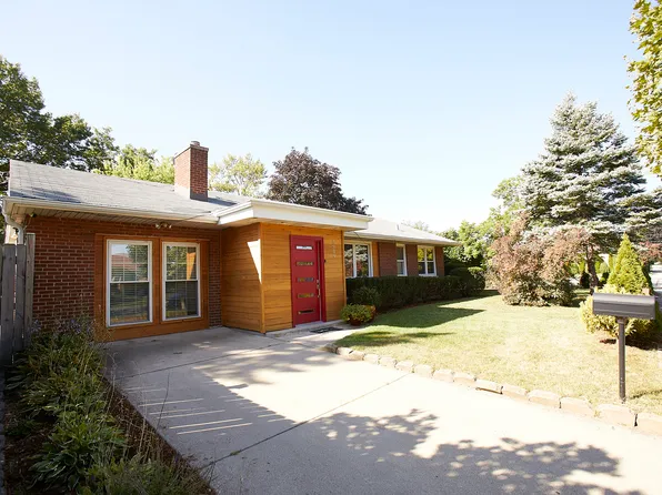 3939 Brummel St, Skokie, IL 60076