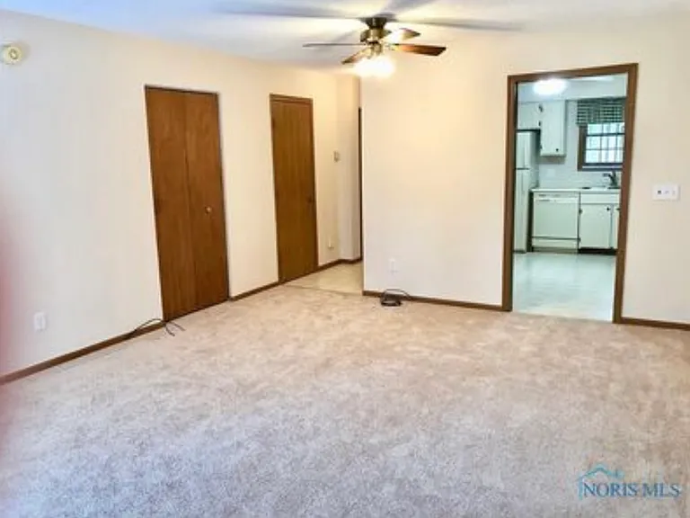 2768 Sweetbriar Ct — Photo 2