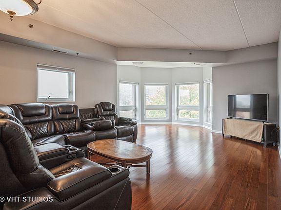 3rd image of 100 W Roosevelt Ave Unit 413