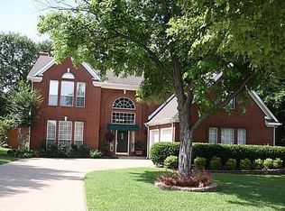 1801 Forestdale Dr, Grapevine, TX 76051