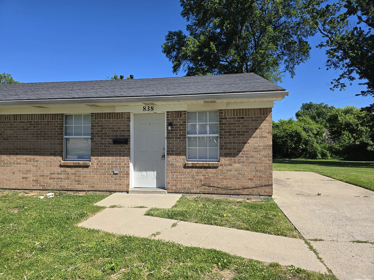 2 bed, 800 sqft, $1,150 — Photo 2