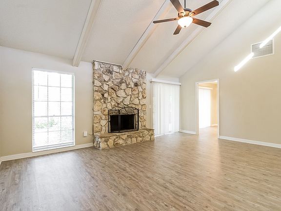 5th image of 745 Riverbend Blvd