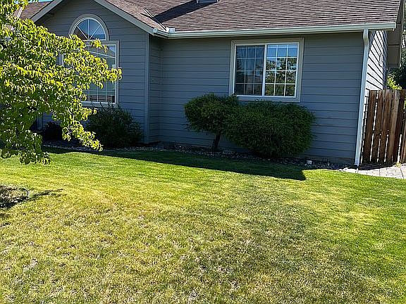 3rd image of 2414 Highland View Dr