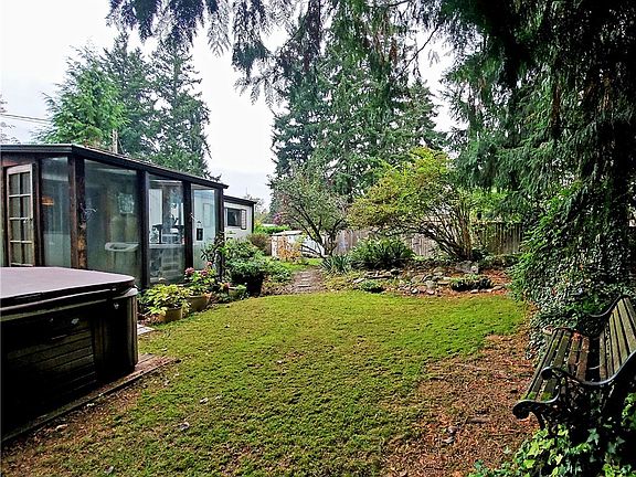5th image of 15823 84th Ave E