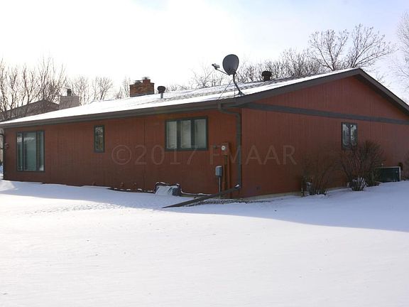 3rd image of 801 7th St E