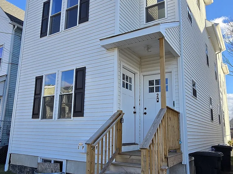 99 Johnson St #2 — Photo 1