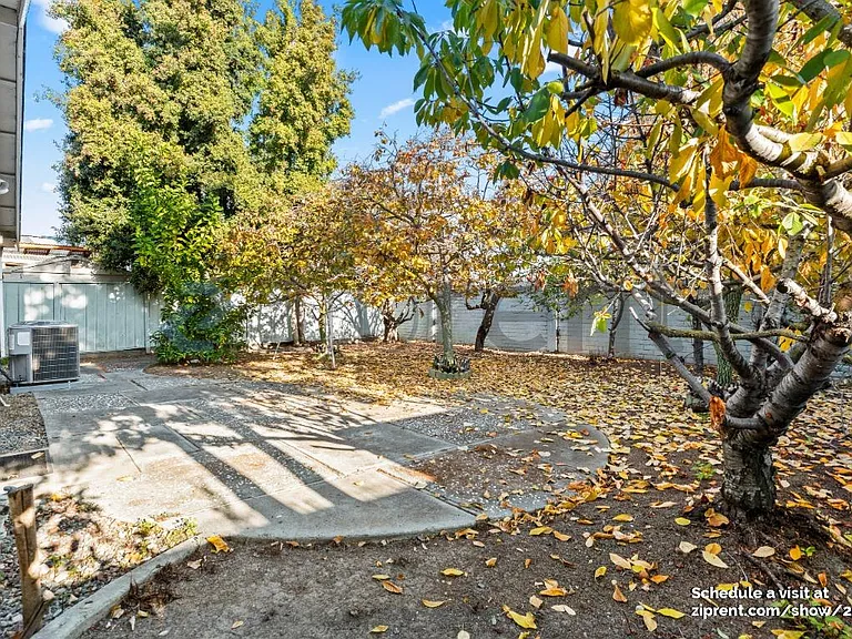 4252 Gordon St — Photo 16
