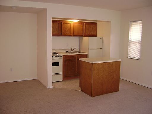 5th image of 518 E Town St APT 120