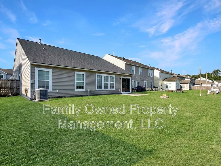 266 Mayfield Dr — Photo 32