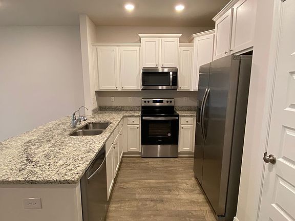 5th image of 1611 Caleigh Ct