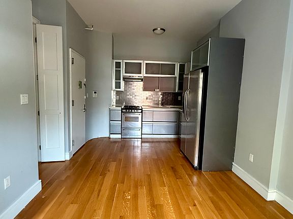 3rd image of 533 W 142nd St APT 3R