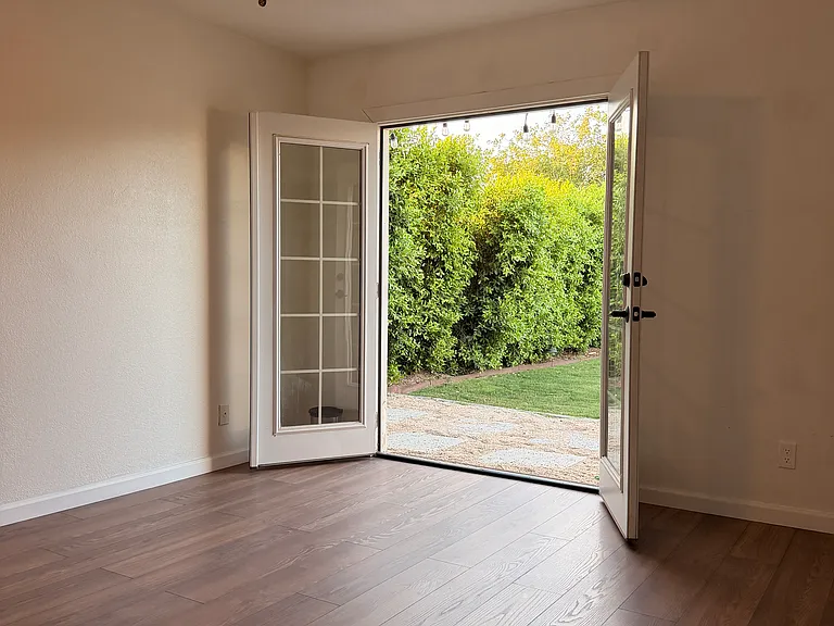1318 W Tonopah Dr — Photo 22