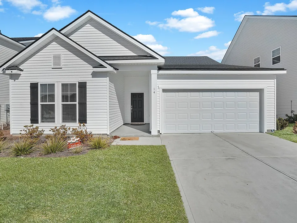 14 Roxbury Dr