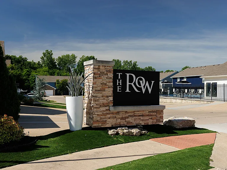 The Row — Photo 25
