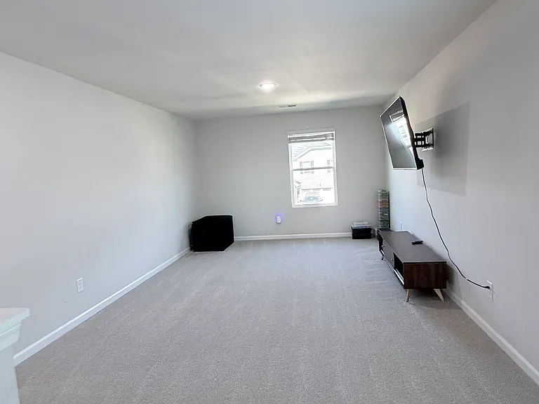 1100 Landen Creek Ln — Photo 2