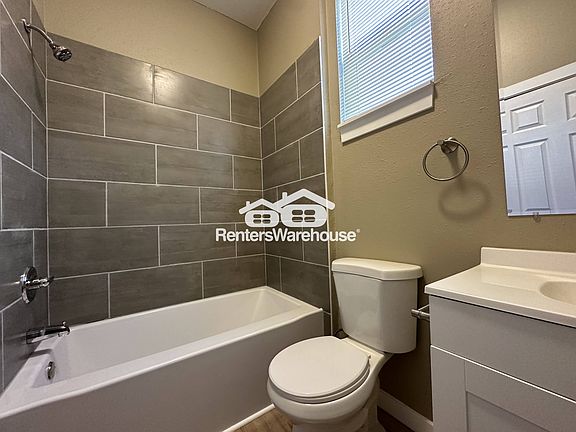 4th image of 616 S G St Unit 2