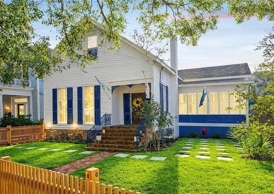 1st image of 202 Roper St