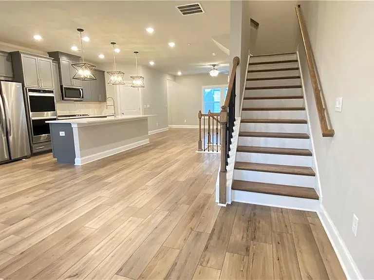 1040 Knoxboro Ln — Photo 21