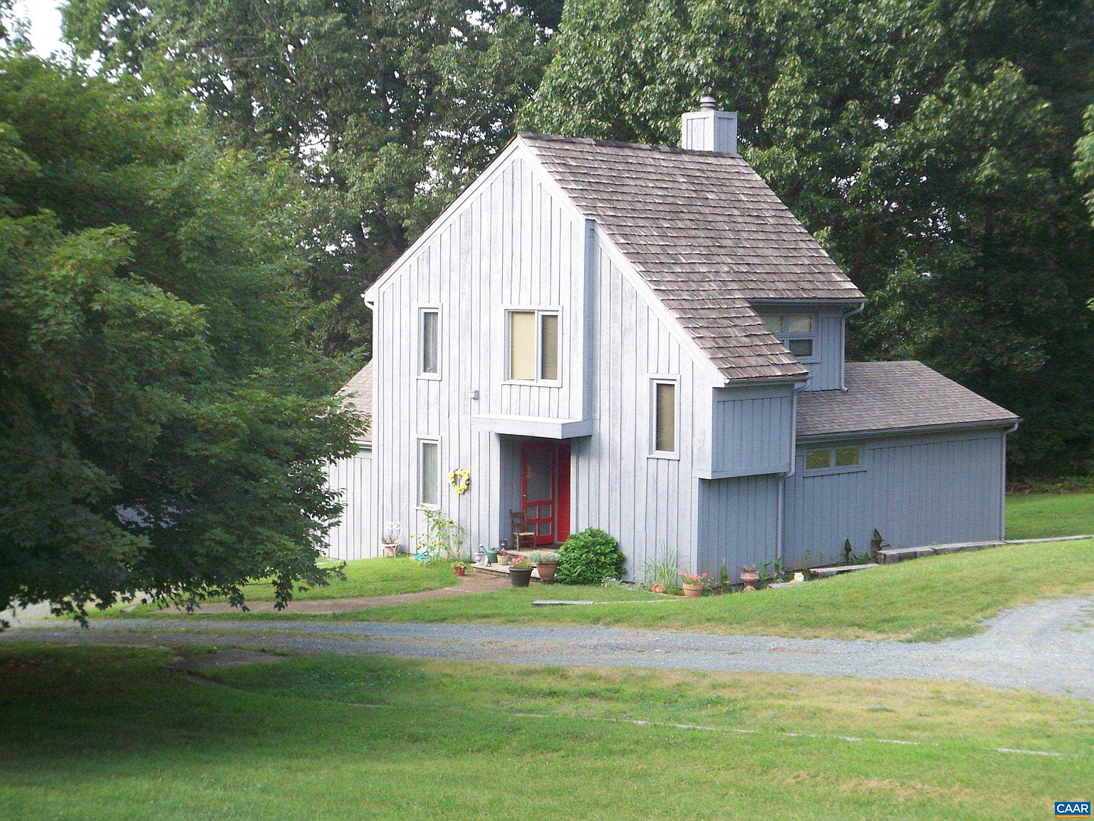 3 bed, 2.0 bath, 1600 sqft, $2,100 — Photo 1