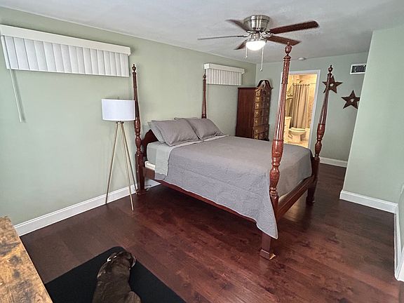 5th image of 302 W Fern St