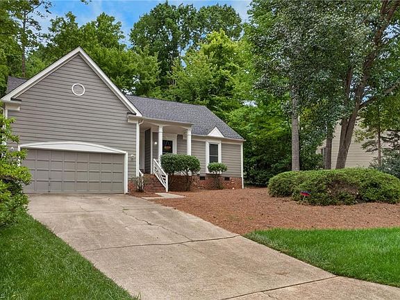 2nd image of 4702 Country Woods Ln