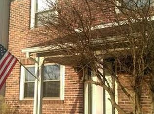 2416 Hiddencrest Ln, Ballwin, MO 63021