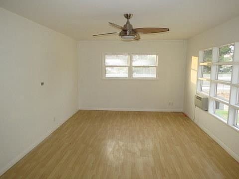 5th image of 2223 Bear Valley Pkwy