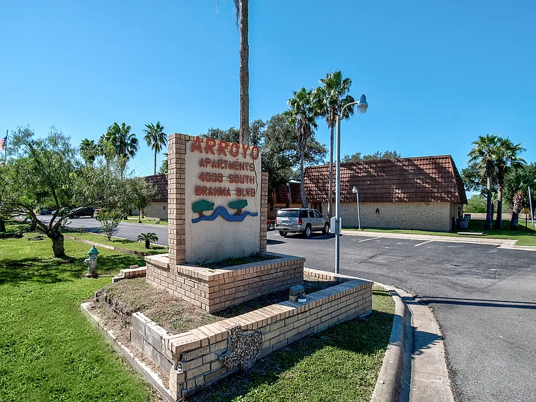 Arroyo Apartments — Photo 19