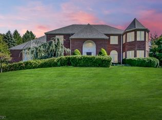 28 Wisteria Rd, Sparta, NJ 07871