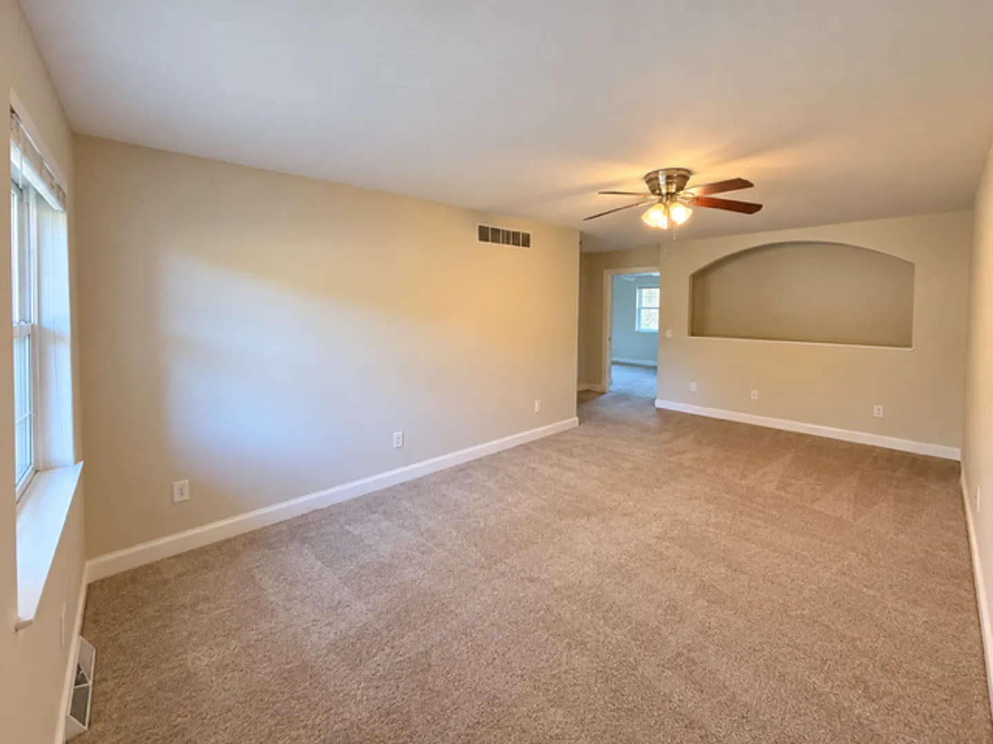 2-bedroom Duplex — Photo 2