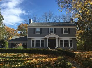 482 Westwood Dr, Bloomfield Hills, MI 48301