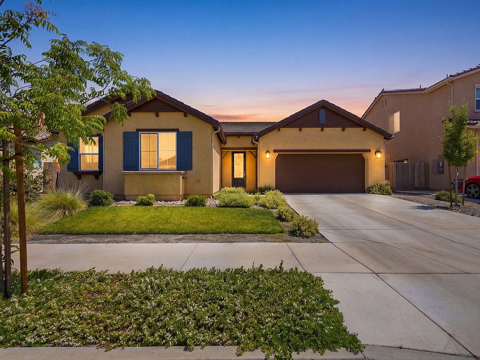 1st image of 1833 W Corvina Avenue