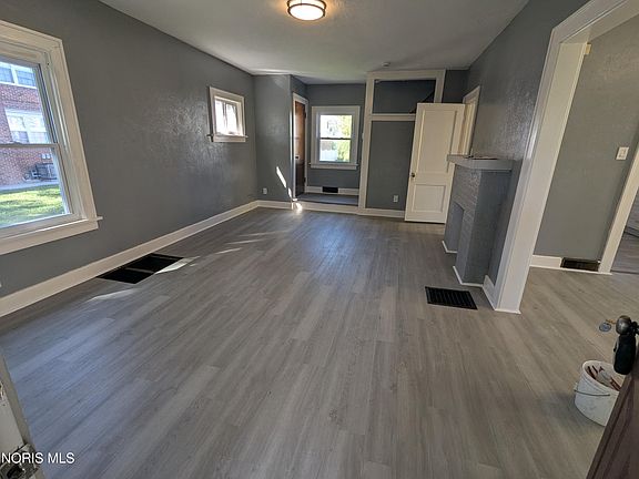 5th image of 2034 Fernwood Ave