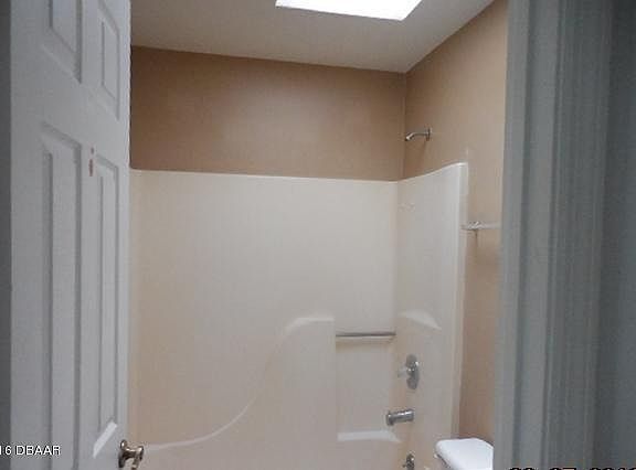 3rd image of 1335 Daytona Ave