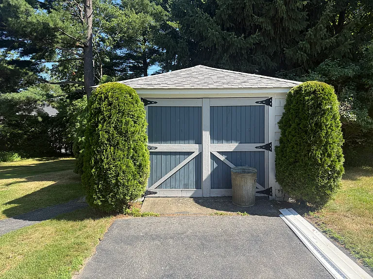 24 Fairfax St — Photo 22