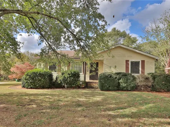 3819 Saddle Ridge Dr, Snellville, GA 30039