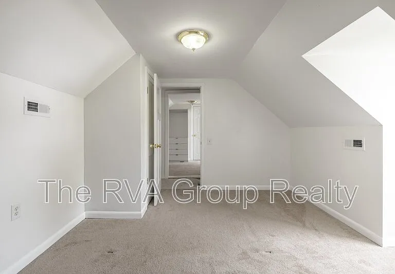 712 Hill Top Dr — Photo 31