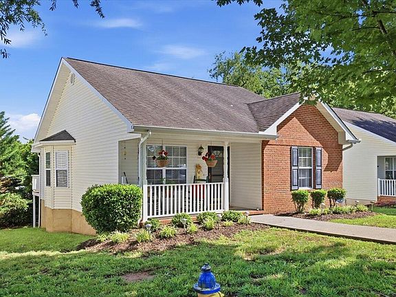 5th image of 1523 Mayberry Ln