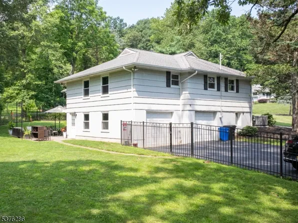 9 Cliffside Dr, Livingston Twp., NJ 07039